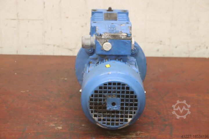 Gear motor 0.75 kW 13.7 rpm Watt Drive SUA 506B IA 81N4  WAF81N4