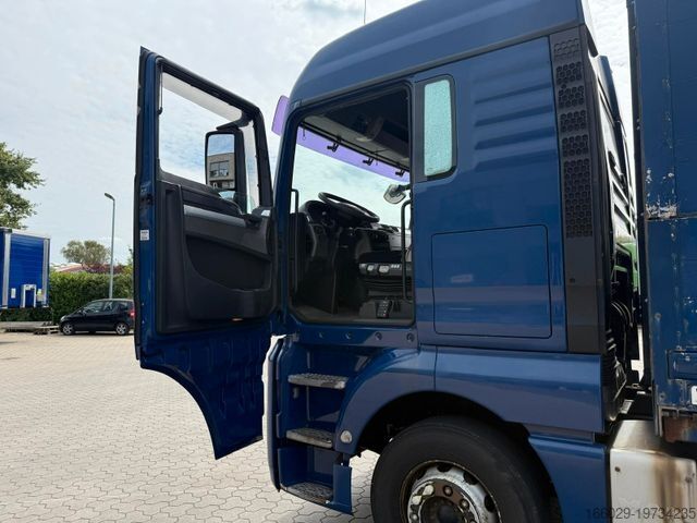Beverage truck MAN TGA  Schwenkwand-Getränkeaufbau incl. Anhänger