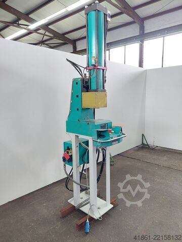 Pneumatic press TOX MC 090