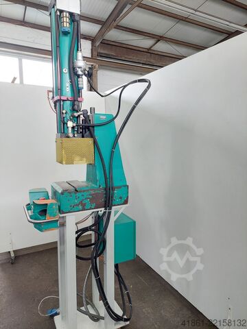 Pneumatic press TOX MC 090