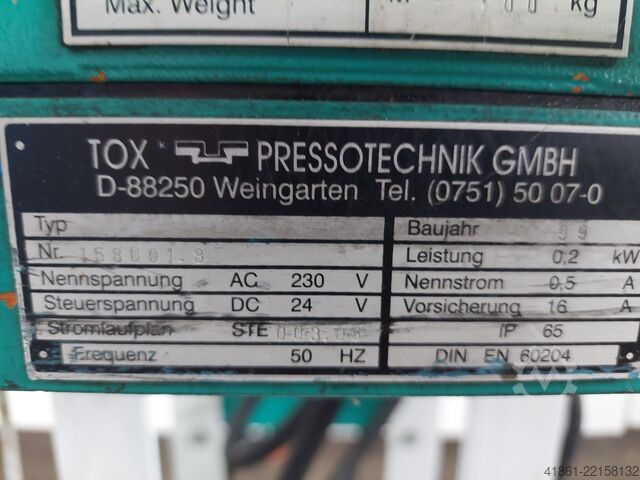 Pneumatic press TOX MC 090