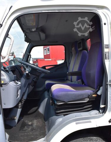 Flatbed Mitsubishi Fuso Canter 7C15
