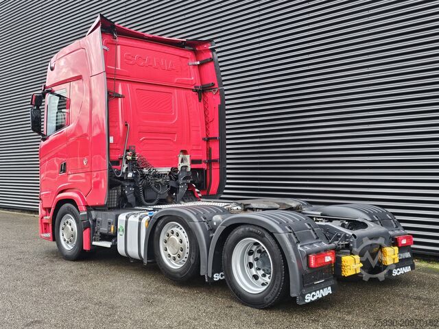 Volume transport Scania S580 V8 / 6x2/4 / MEGA / LOWDECK