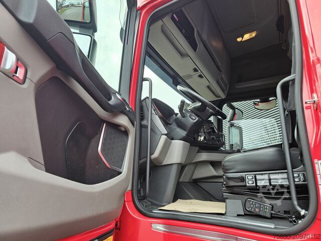 Volume transport Scania S580 V8 / 6x2/4 / MEGA / LOWDECK