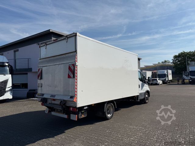 Transporter mit Koffer IVECO Daily 35C16 Koffer Ladebordwand 750kg