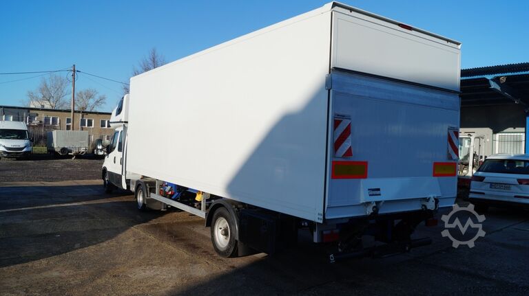 Sattelzugmaschine mit Anhänger Iveco Daily 40c18