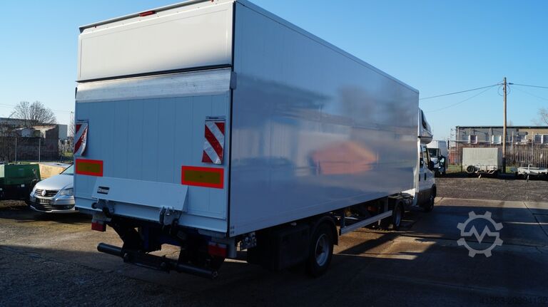 Sattelzugmaschine mit Anhänger Iveco Daily 40c18