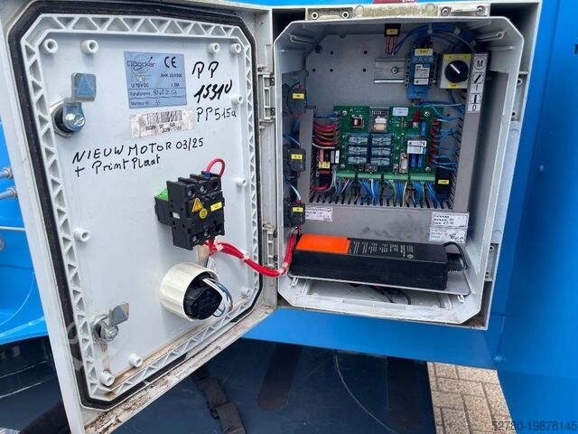 All-Terrain-Kran Böcker AHK 30/1500