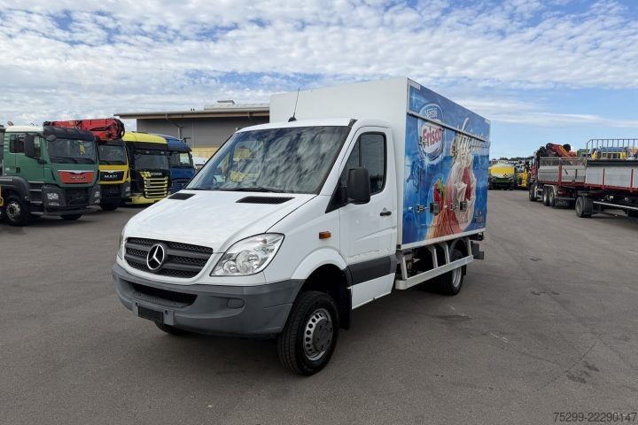 Refrigerated truck Mercedes-Benz 516 CDI 4x4 Kühlkoffer/HB / Swiss-Vehicle