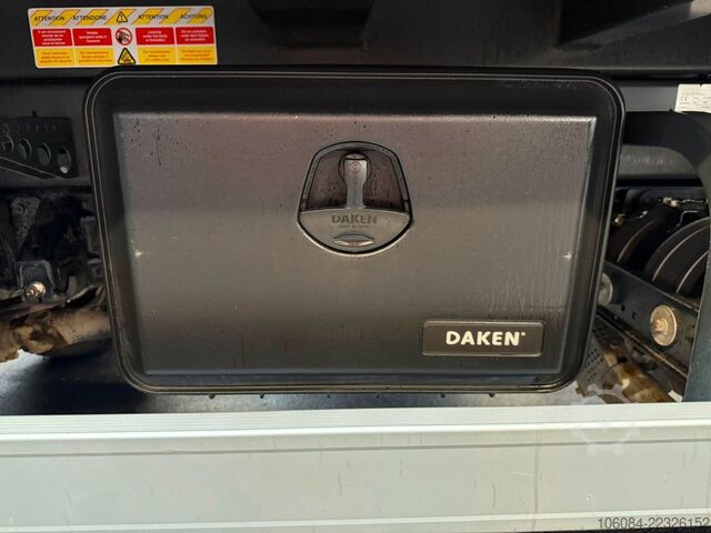 Tipper van FUSO Canter 7C18 3 Seiten Kipper Klima LED SPUR AHK