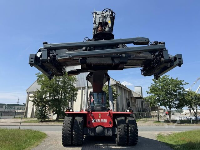 Full-container reach stacker Kalmar DRG450-60C5