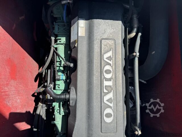 Full-container reach stacker Kalmar DRG450-60C5