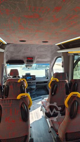Minibus MERCEDES-BENZ 30 Sitzer Schul- Transferbus 519 Vorlauffahrzeug