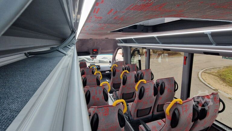 Minibus MERCEDES-BENZ 30 Sitzer Schul- Transferbus 519 Vorlauffahrzeug