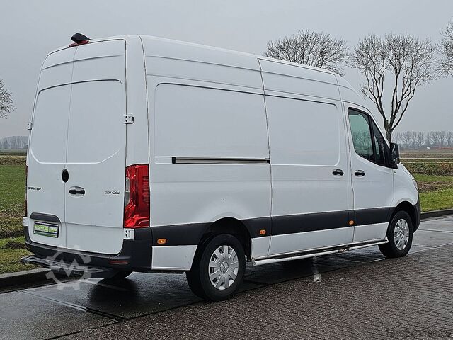 Hochdachkombi MERCEDES-BENZ SPRINTER 311 CDI 37 L2H2