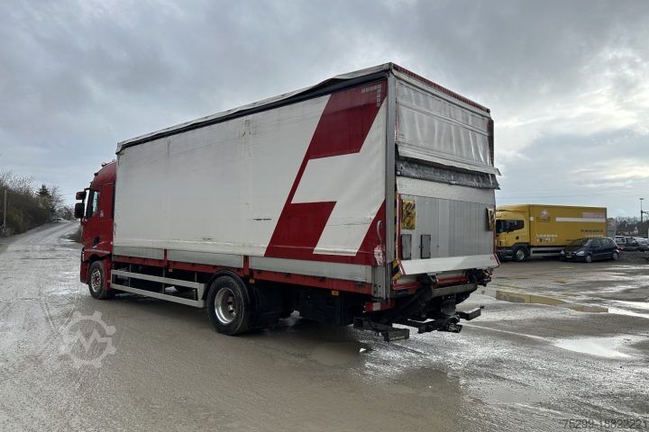 LKW mit Pritsche & Plane Renault T460 Pritsche-Plane Hebebühne / Swiss-Vehicle