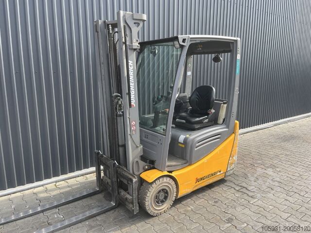 Electric 3-wheel forklift Jungheinrich EFG216k