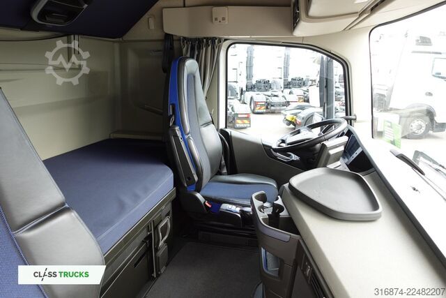 Standard tractor unit VOLVO FH 500 Globetrotter XL