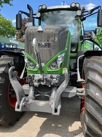 Traktoren (Schlepper) Fendt 826 Vario S4 ProfiPlus