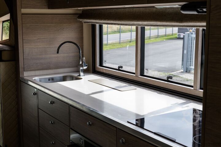 Wohnmobil LKW Volvo FL 290 - (STX Aufbau 2 x Pop Out)