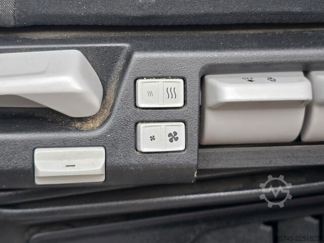 Standard SZM RENAULT T 520 * ACC * KLIMAAUT. * SPURHALTE *