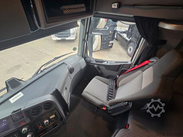 Standard SZM RENAULT T 520 * ACC * KLIMAAUT. * SPURHALTE *