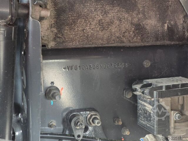 Standard SZM RENAULT T 520 * ACC * KLIMAAUT. * SPURHALTE *