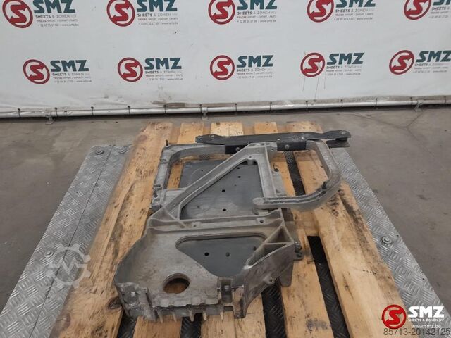 Chassis part Volvo Occ spatbordsteun links Volvo