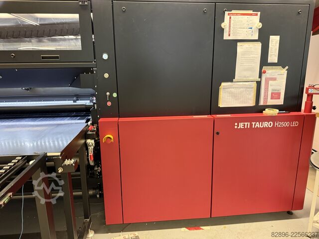 Hybrider 2,5-Meter-UV-LED-Digitaldrucker AGFA Jeti Tauro H2500 LED