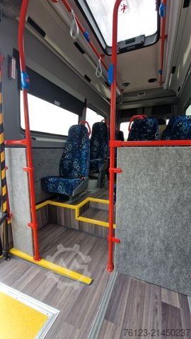 Minibus MERCEDES-BENZ 517 / 515 Frontniederflur mit  Ada Systeme