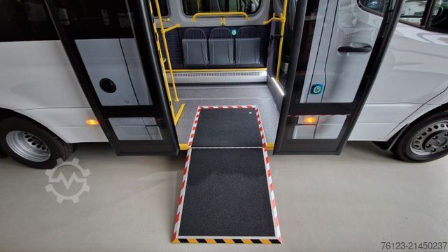 Minibus MERCEDES-BENZ 517 / 515 Frontniederflur mit  Ada Systeme