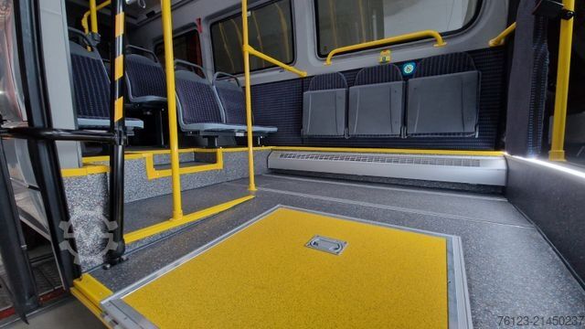 Minibus MERCEDES-BENZ 517 / 515 Frontniederflur mit  Ada Systeme