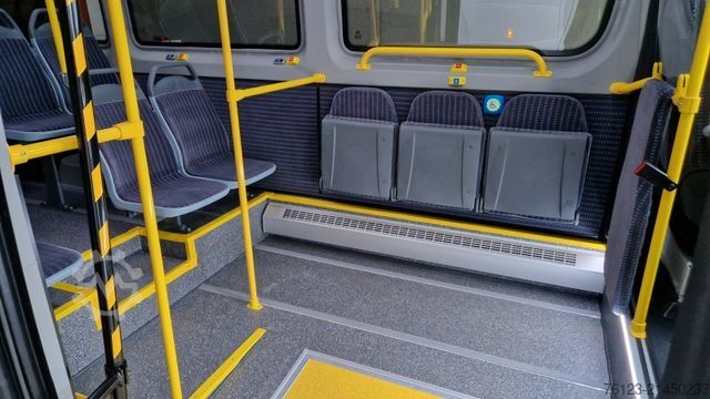 Minibus MERCEDES-BENZ 517 / 515 Frontniederflur mit  Ada Systeme