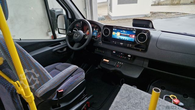 Minibus MERCEDES-BENZ 517 / 515 Frontniederflur mit  Ada Systeme