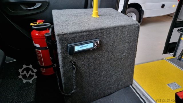 Minibus MERCEDES-BENZ 517 / 515 Frontniederflur mit  Ada Systeme