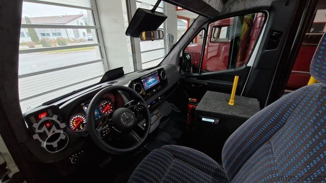 Minibus MERCEDES-BENZ 517 / 515 Frontniederflur mit  Ada Systeme