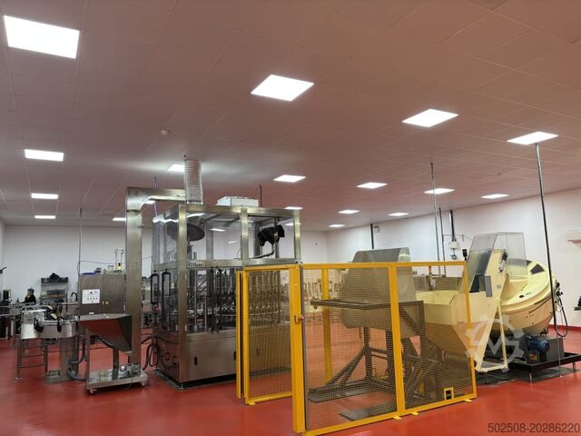 Bottle Liquid Filling Production Line Automated Bottle Liquid Filling Production Line