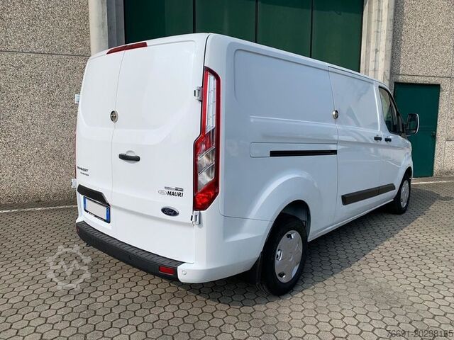Panel van Ford Custom Passo lungo - Hybrid - Km 69.000 -