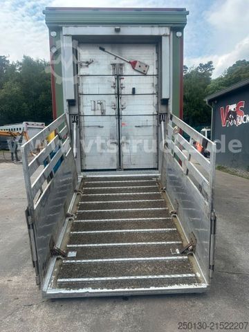 Pferdeanhänger  Stehmann AZV-18 3.Stock Viehanhänger,Hubdach