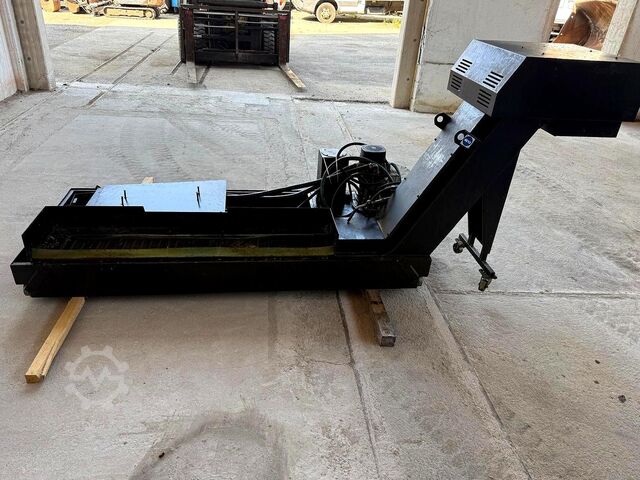Vertikales Bearbeitungszentrum Emco Famup MCX 750