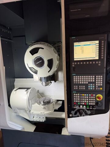 Universal machining center DMG MORI MillTap 700