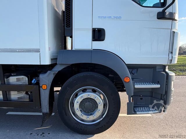 Koffer MAN TGM L.2007.46.010