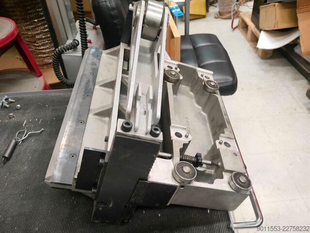 Glue-binding machine MÜLLER MARTINI Corona