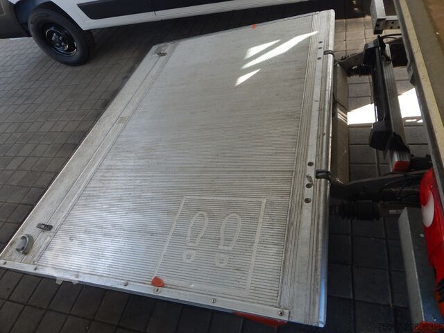 Transporter with box body – MEGA EQUIPMENT Peugeot Koffer LDB Ladebordwand 3,5t Boxer Standheizung+Navi+Kamera+Klimaauto
