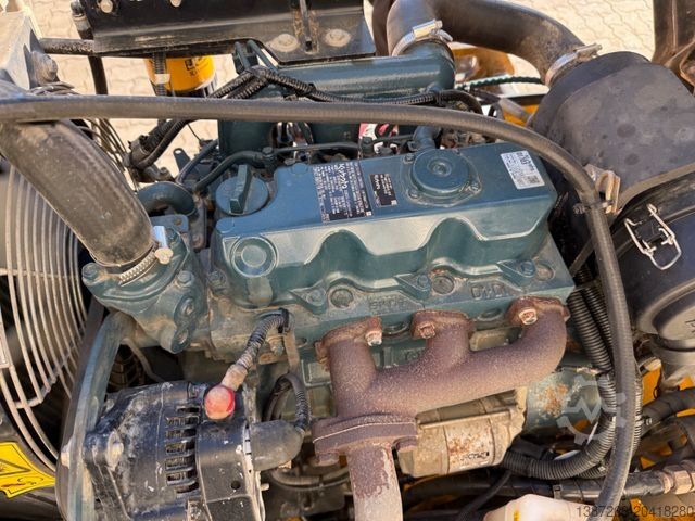 Walzenzug JCB CT260-120 / 2019 BJ / 751 H / 2.560 KG