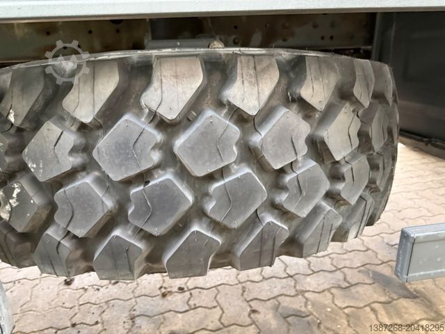 LKW mit Pritsche & Plane IVECO 140E24 4x4 / Armee / Militär / Camper