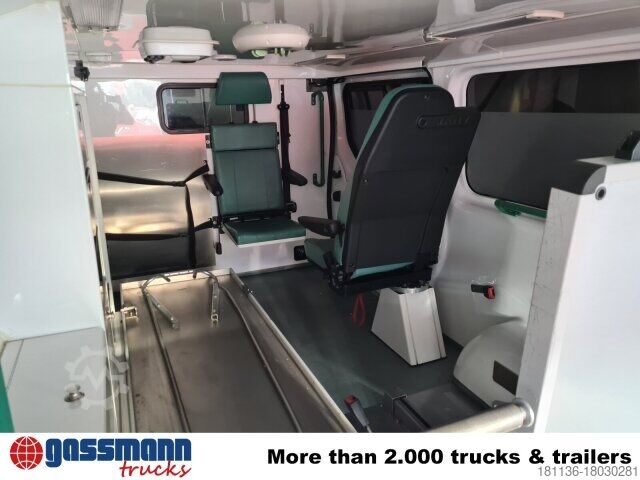 Fire truck Renault Trafik 2.0 dCi115 4x2, Krankentransporter