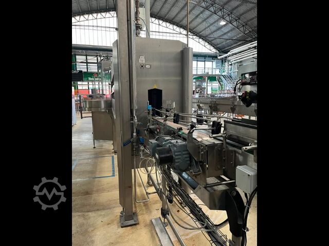 Used FUJI 410 sleeve applicator labeling machine for PET 10000 BPH Fuji Seal 410 DT-STH-DHA