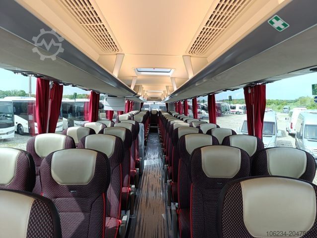 Motor coach MAN Lions Coach R08