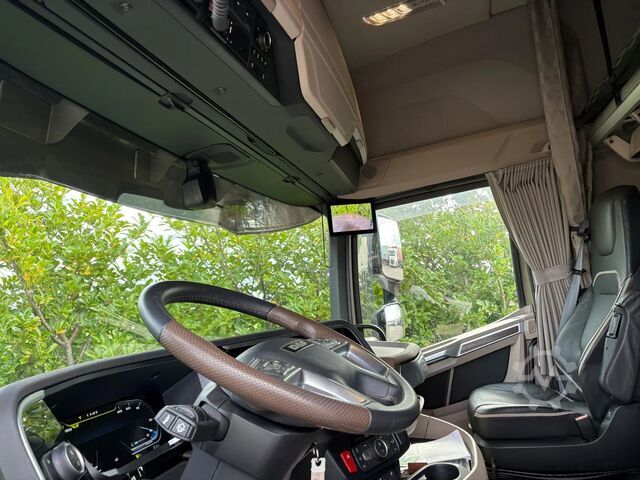 Standard-SZM DAF XG+ 530 FT Intarder Full-air